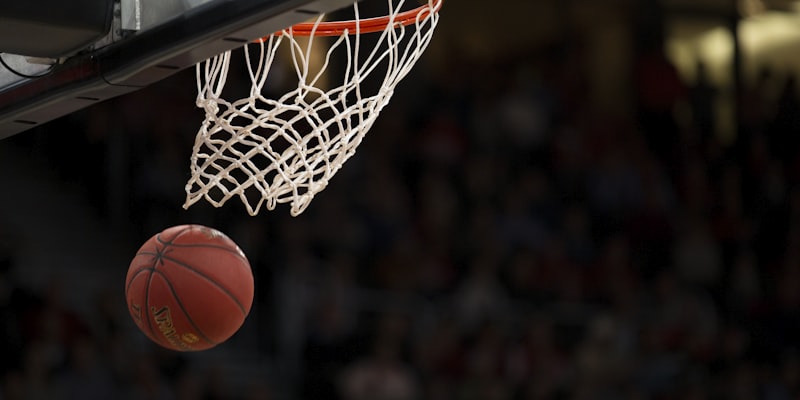 篮球赛事短视频集锦 - NBA球员扣篮精彩画面